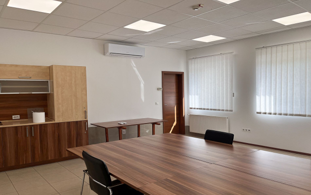 Kiadó Iroda Budapest XIII. kerület Angyalföld Forgách utca