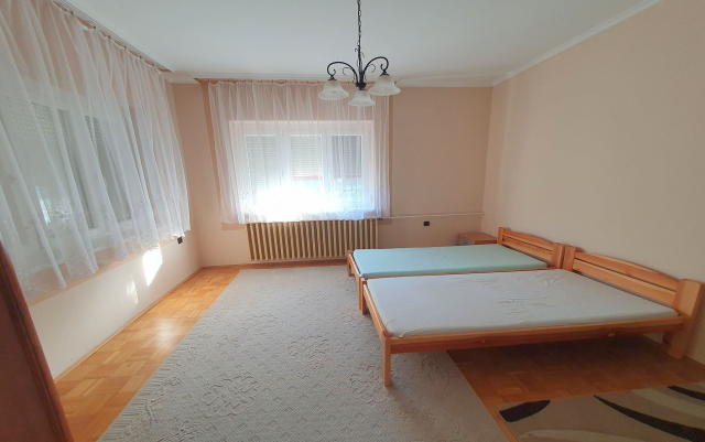 Kiadó Családi ház Győr  