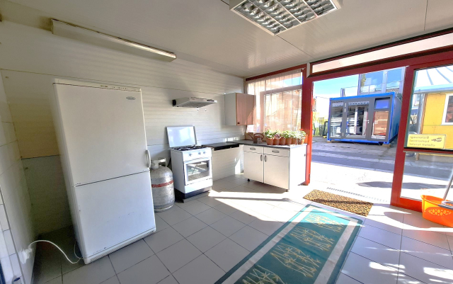 Kiadó Iroda Budapest IX. kerület Középső-Ferencváros Soroksári út