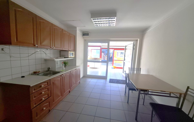 Kiadó Iroda Budapest IX. kerület Középső-Ferencváros Soroksári út