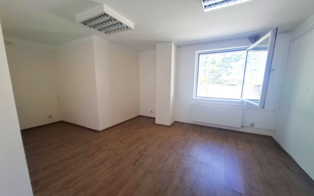 Kiadó Iroda Budapest IX. kerület Középső-Ferencváros Soroksári út