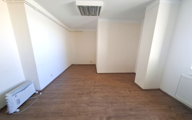 Kiadó Iroda Budapest IX. kerület Középső-Ferencváros Soroksári út