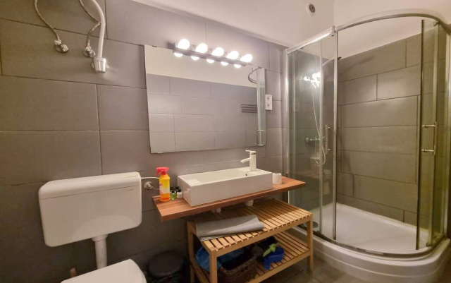 Kiadó Tégla lakás Budapest VII. kerület Erzsébetváros (Nagykörúton belül) Klauzál tér