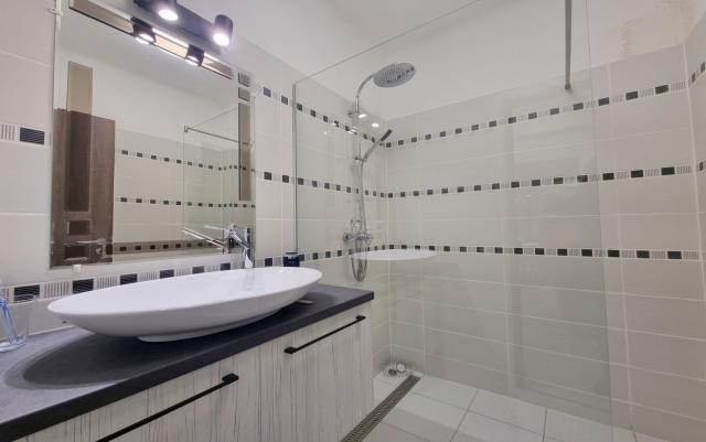 Kiadó Tégla lakás Budapest VII. kerület Erzsébetváros (Nagykörúton belül) Madách Imre út