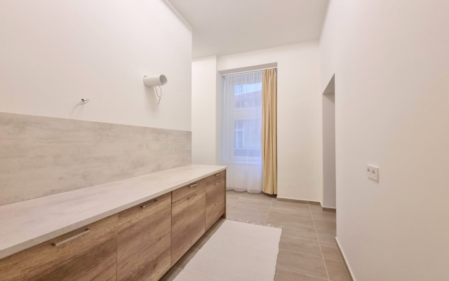 Kiadó Iroda Budapest VIII. kerület Józsefváros (Nagykörúton kívül) József körút