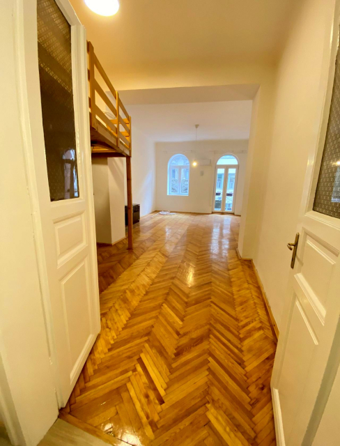 Kiadó Tégla lakás Budapest VI. kerület Terézváros (Nagykörúton kívül) Vörösmarty utca