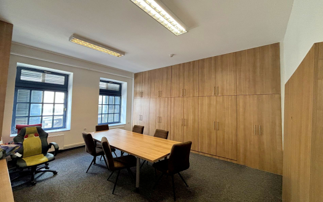 Kiadó Iroda Budapest XIV. kerület Kiszugló Róna utca