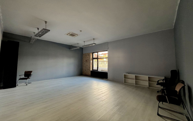 Kiadó Iroda Budapest XIV. kerület Kiszugló Róna utca