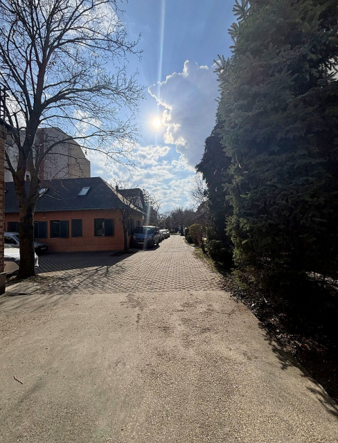 Kiadó Iroda Budapest XIV. kerület Kiszugló Róna utca