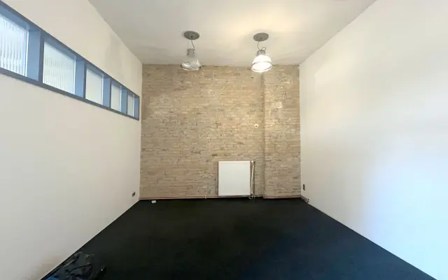 Kiadó Iroda Budapest XIV. kerület Kiszugló Róna utca