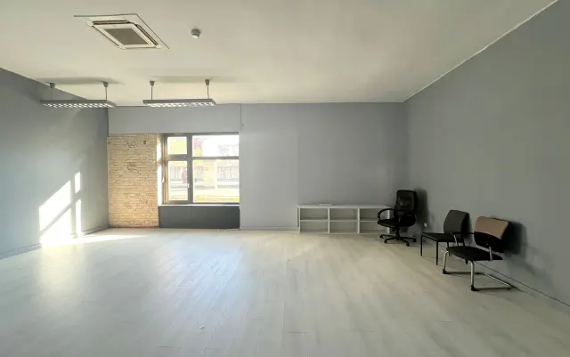 Kiadó Iroda Budapest XIV. kerület Kiszugló Róna utca