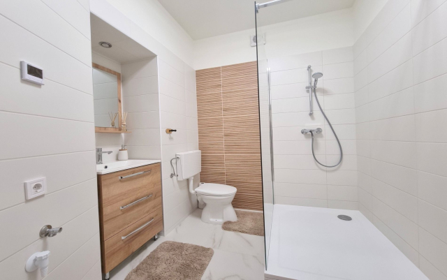 Kiadó Iroda Budapest VIII. kerület Józsefváros (Nagykörúton kívül) József körút