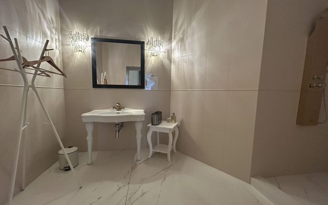 Kiadó Üzlethelyiség Budapest I. kerület Váralja Ostrom utca