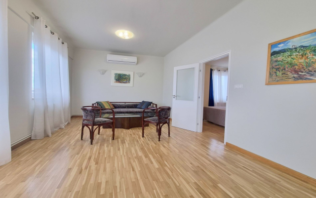 Kiadó Tégla lakás Budapest V. kerület Belváros Petőfi tér