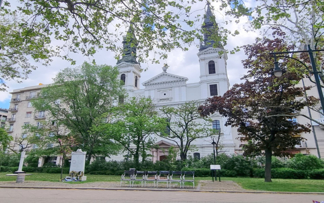 Kiadó Tégla lakás Budapest V. kerület Belváros Petőfi tér