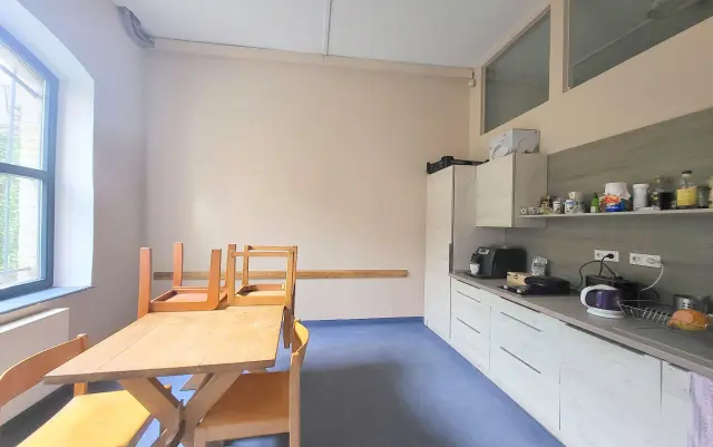 Kiadó Iroda Budapest XIV. kerület Kiszugló Róna utca