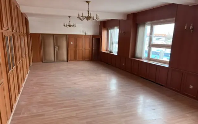 Kiadó Iroda Budapest X. kerület Népliget Kőbányai út