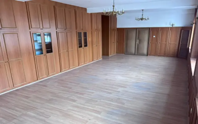 Kiadó Iroda Budapest X. kerület Népliget Kőbányai út