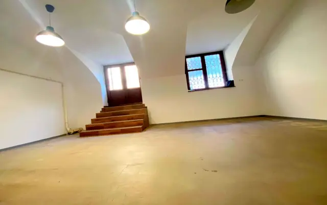 kiadó iroda, üzlethelyiség Budapest XIV. kerület
