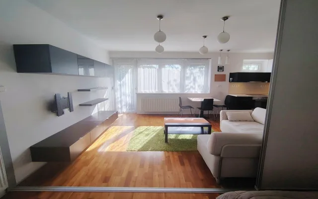 Kiadó Tégla lakás Budapest XI. kerület Gellérthegy Iglói utca