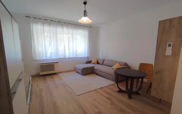 Kiadó Tégla lakás Budapest XI. kerület Gellérthegy Tarcali utca