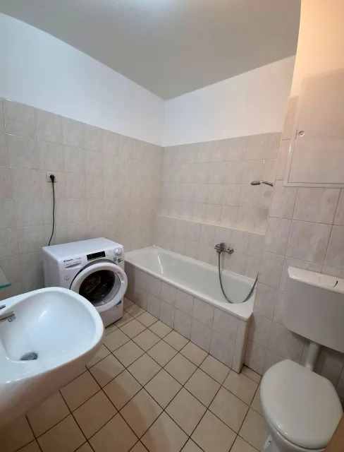 Kiadó Tégla lakás Budapest IV. kerület Újpest Károlyi István utca