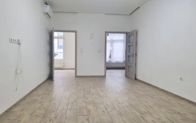 Kiadó Tégla lakás Budapest VII. kerület Erzsébetváros (Nagykörúton belül) Wesselényi utca