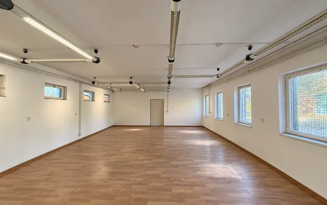 Kiadó Iroda Budapest XIV. kerület Alsórákos Róna utca